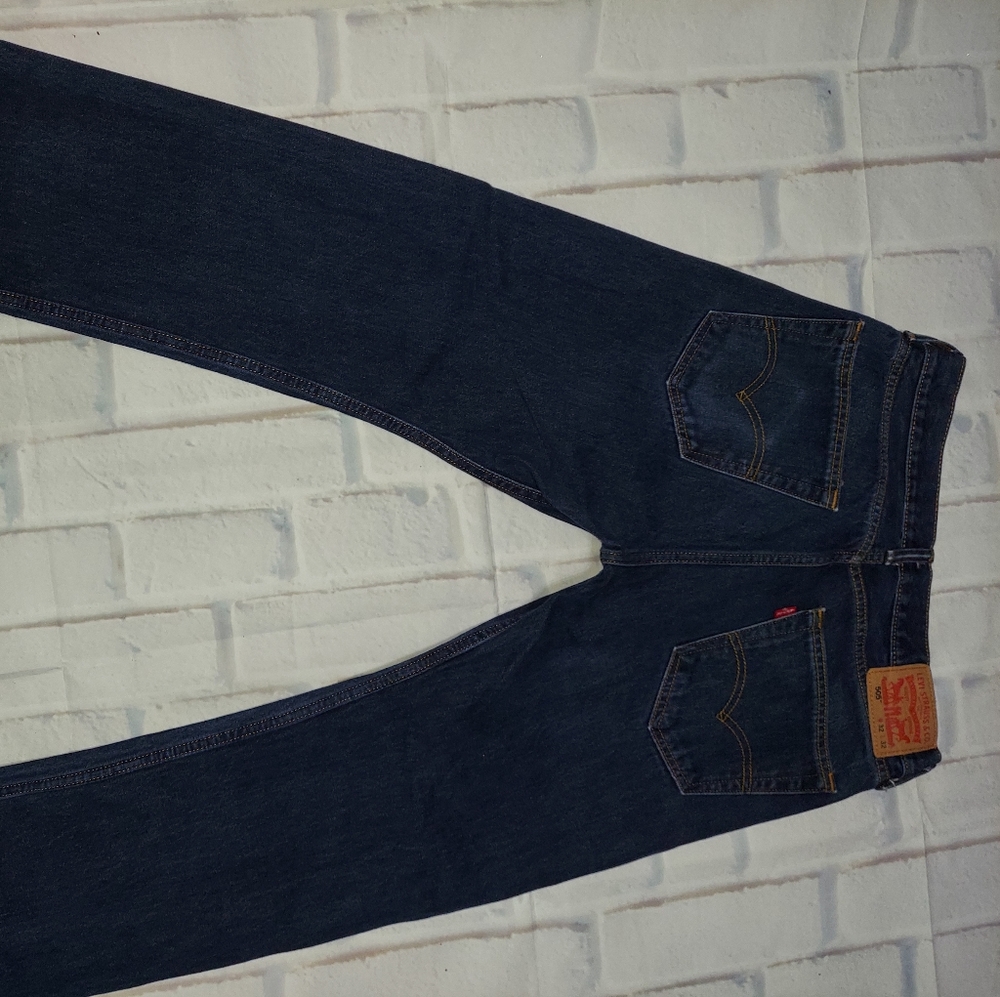 Levis Blue Jean's - Picture 3 of 5